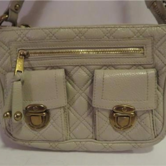 Marc Jacobs Quilted Cream Shoulder Bag with Gold Accents - Picture 3 of 8